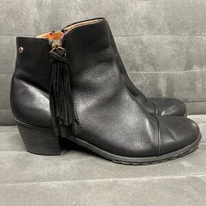 Pikolinos Black Leather Women’s Ankle Boots Size 41 Tassles